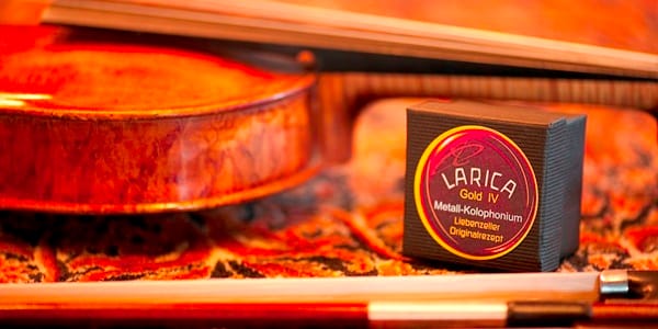 LARICA-Kolophonium vor Stainer Geige